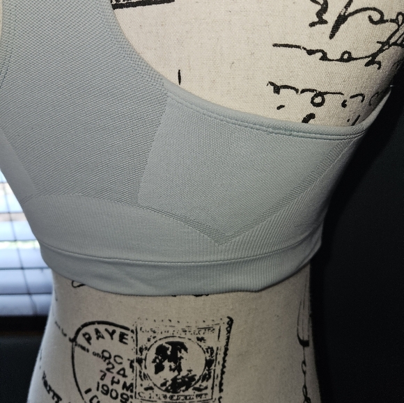 Champion Double Dry Womans Sports Bra Size M - Picture 3 of 8